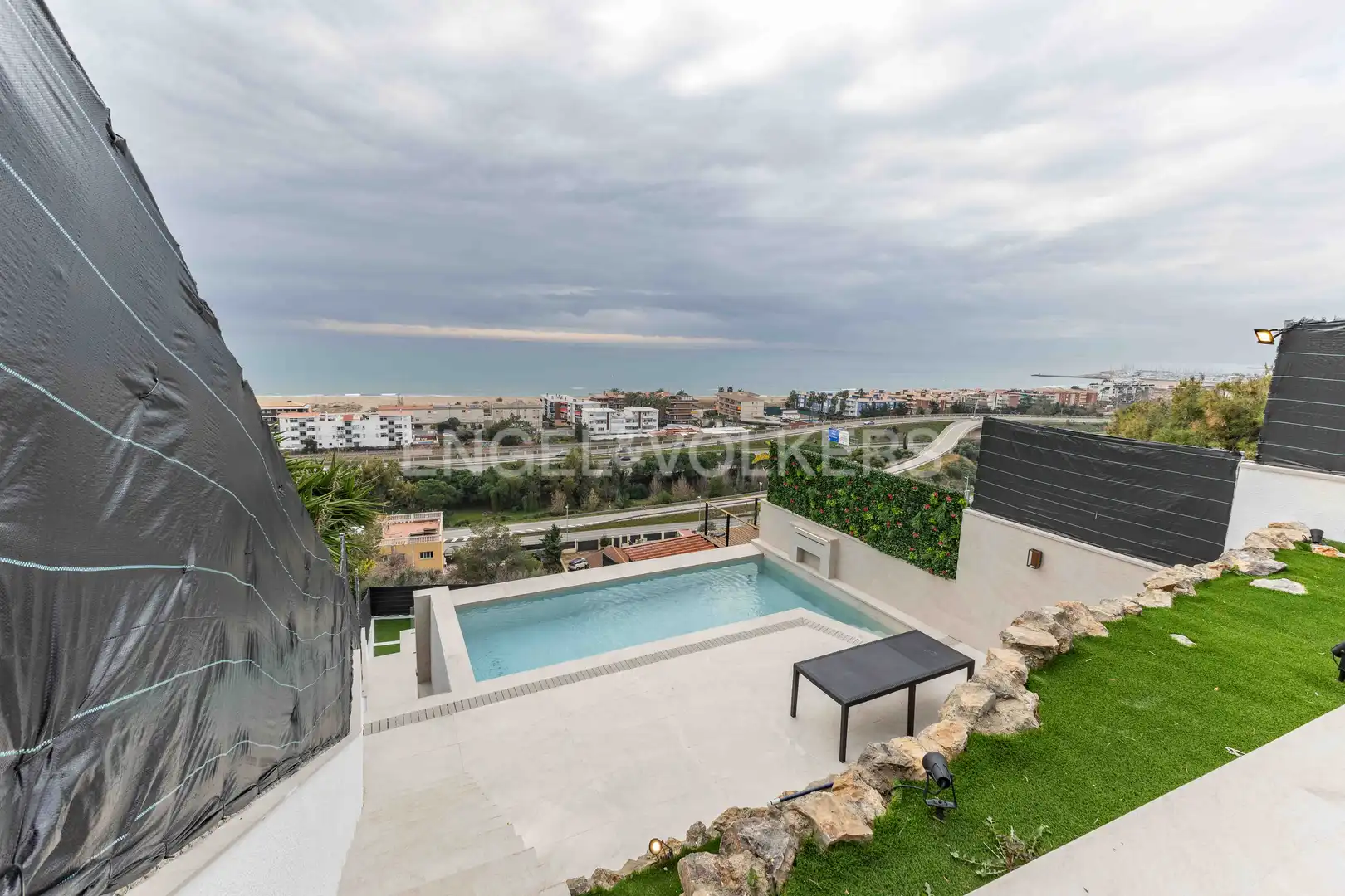 Schwimmbecken von Haus oder Chalet zur Miete in Sitges mit Klimaanlage, Heizung und Privatgarten