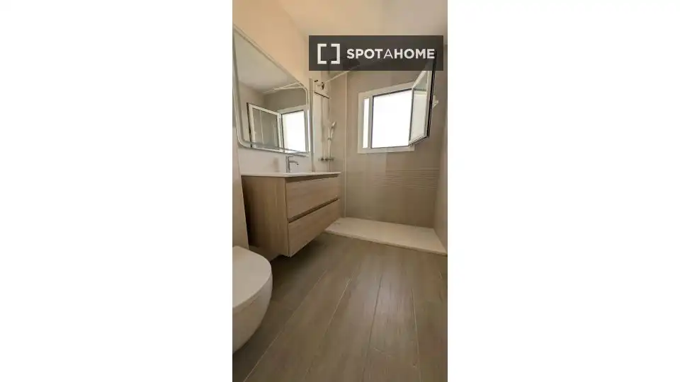 Bany de Apartament per a compartir en Playa de San Juan - El Cabo de las Huertas