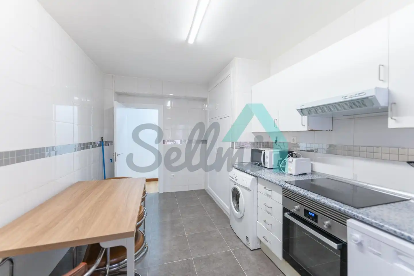 Kitchen of Flat for rent in Oviedo   with Heating, Parquet flooring and Furnished