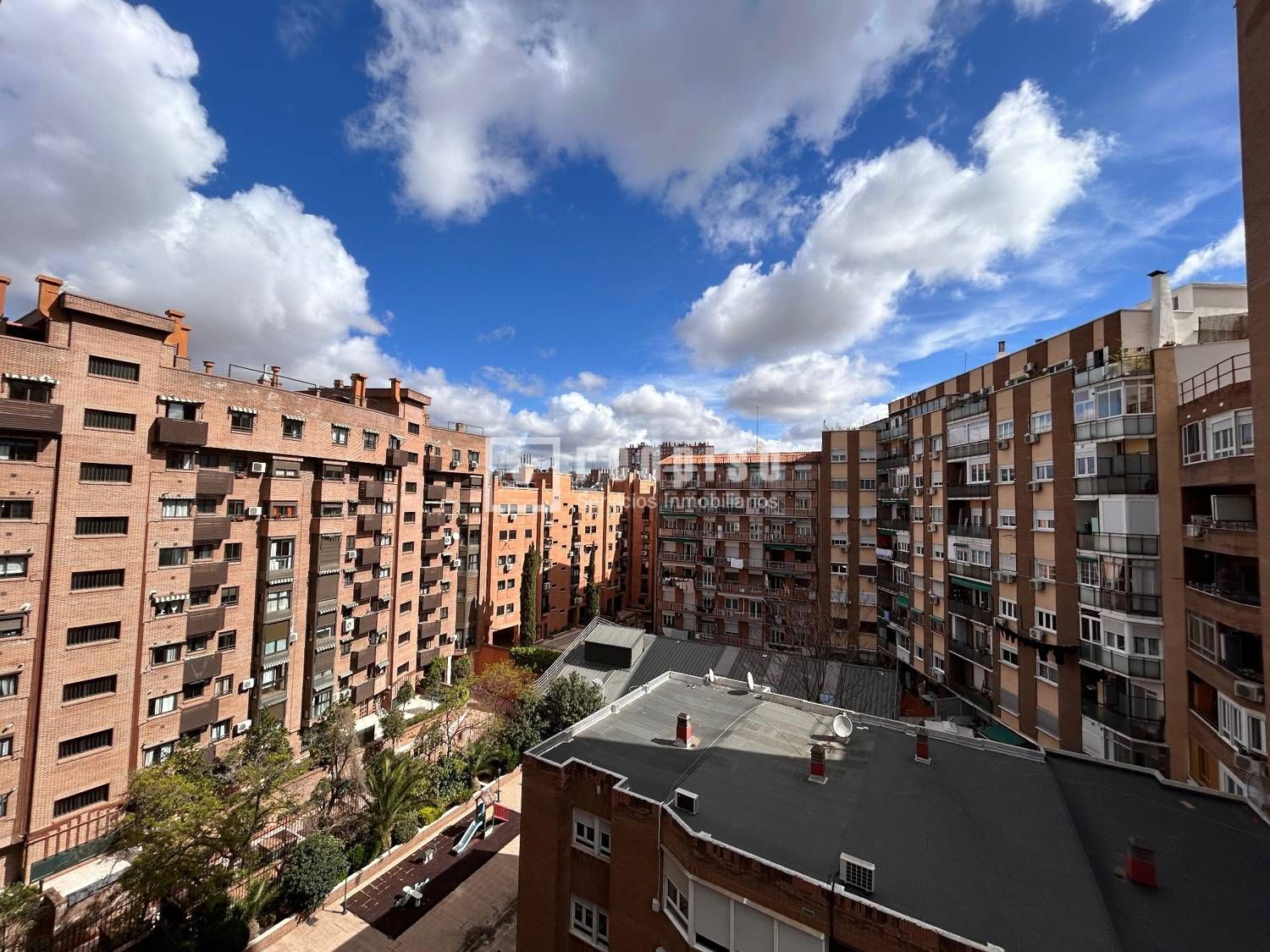 Exterior view of Flat for sale in  Madrid Capital  with Heating, Private garden and Parquet flooring