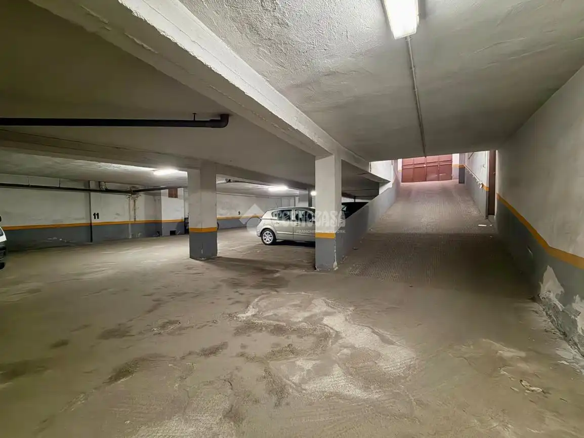 Aparcament de Pis en venda en Valdepeñas amb Parquet i Terrassa