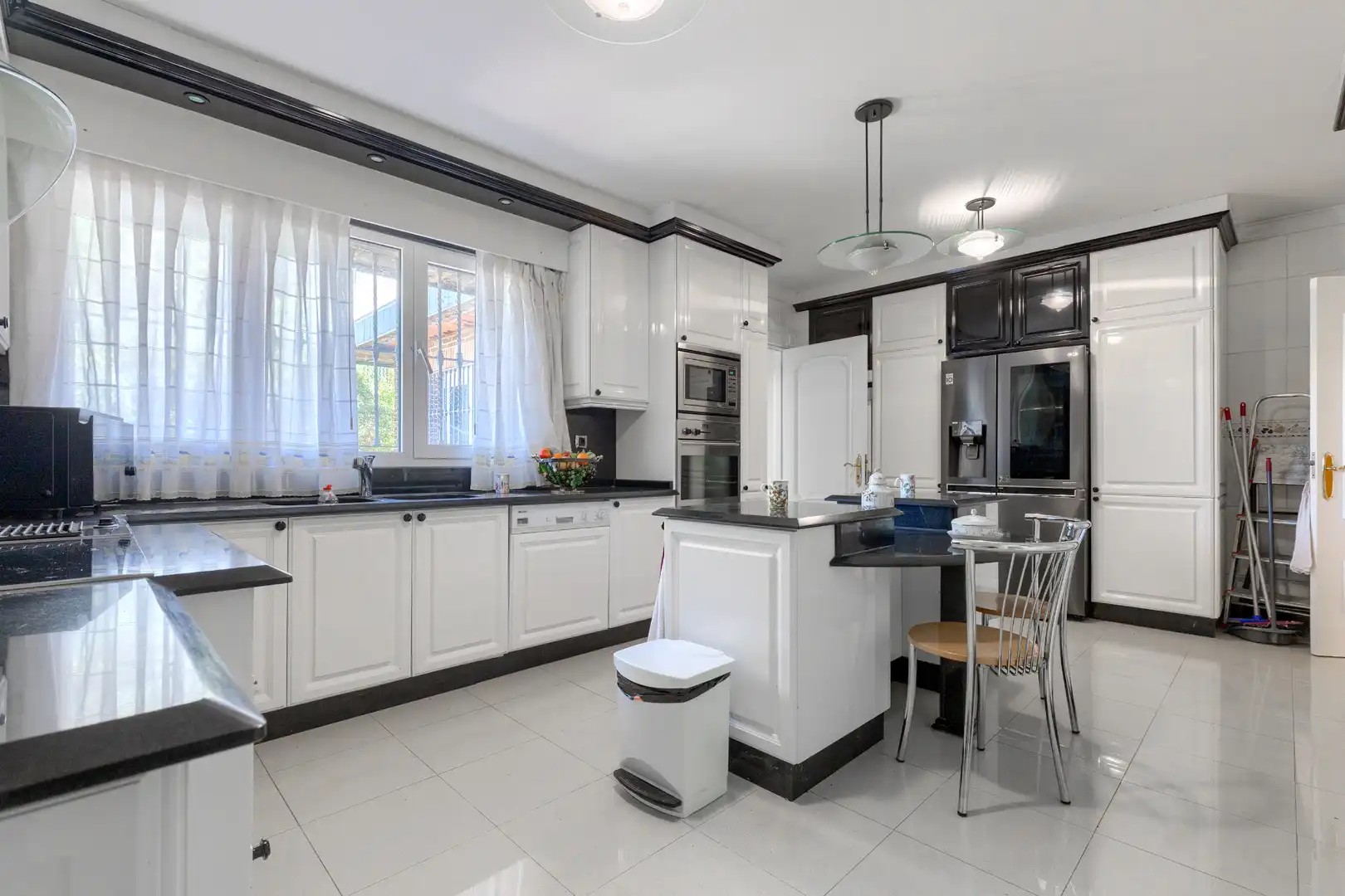 Cocina de Casa o chalet en venta en Villalbilla con Aire acondicionado, Calefacción y Jardín privado
