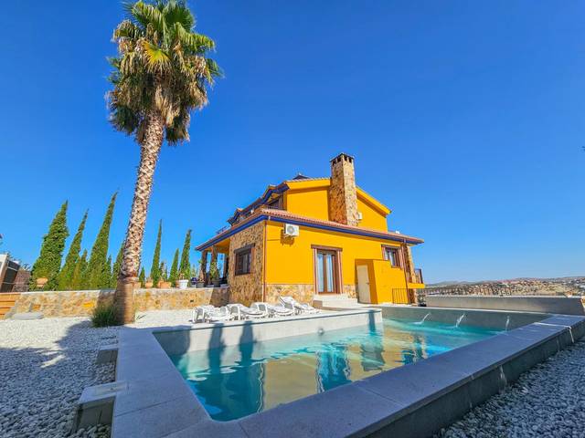 Casa-chalet en Venta en Camino de Jabalcuz en La Guardia de Jaén