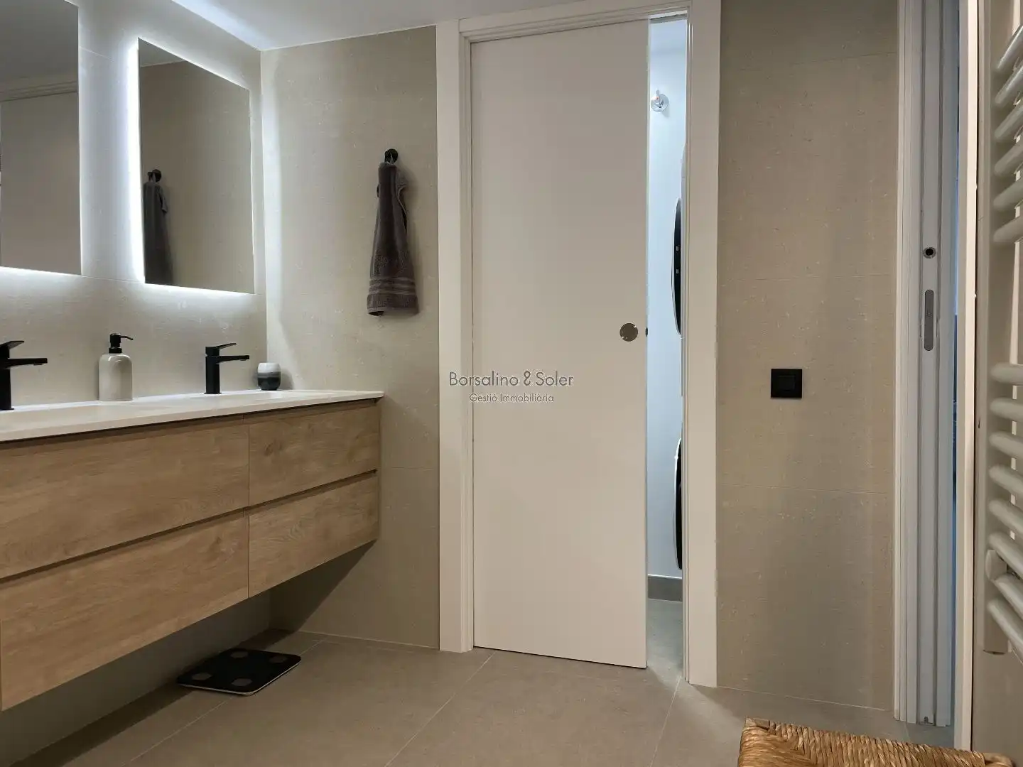 Bathroom of Flat for sale in Granollers  with Air Conditioner and Balcony