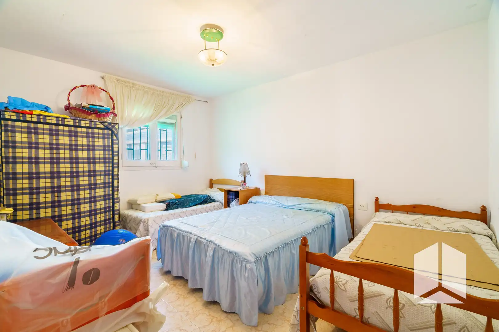Habitación de Casa o chalet en venta en La Bisbal del Penedès con Trastero y Balcón