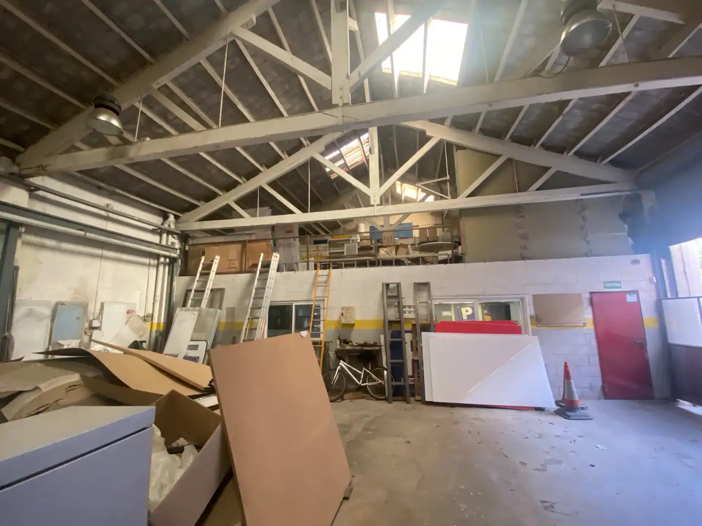 Nave industrial en venta en Cornellà de Llobregat con Calefacción y Alarma