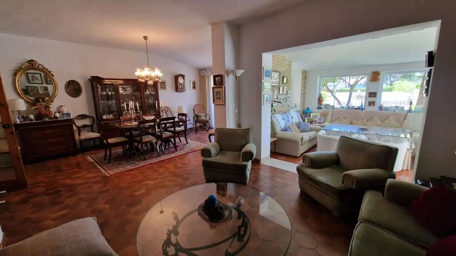 Living room of Detached homes for sale in El Puerto de Santa María  with Air Conditioner, Private garden and Storage room