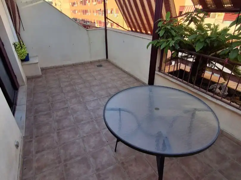 Reihenhaus mit Pool zum Verkauf in Carrer América 49, imagen 31