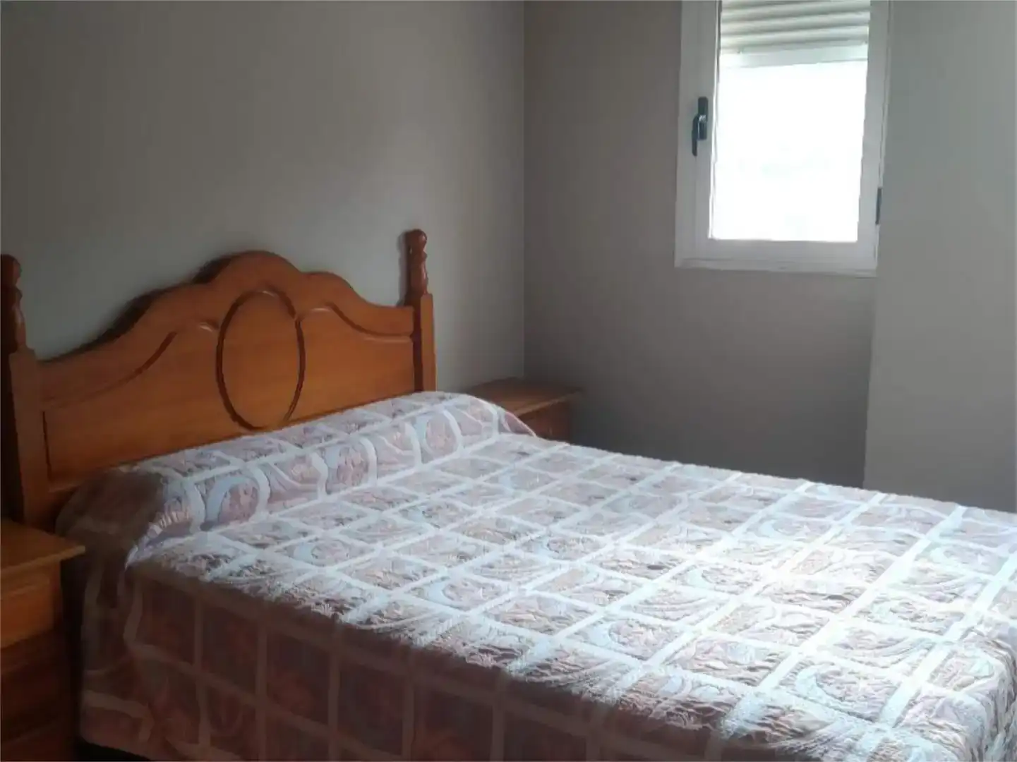 Dormitori de Apartament en venda en O Barco de Valdeorras   amb Traster i Moblat