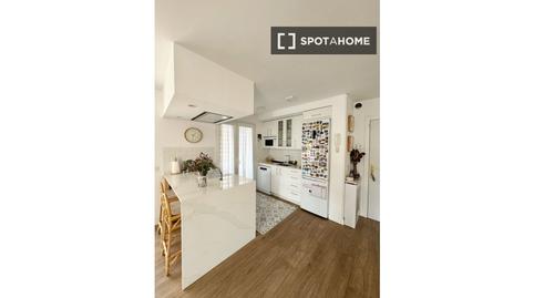 Foto 3 de Apartament per a compartir a Alameda de Osuna, Madrid