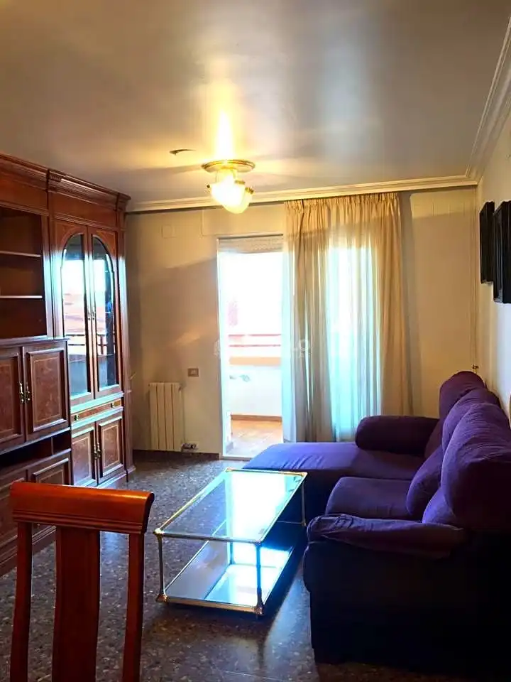 Flat with terrace to rent in Avenida de Sagunto, imagen 4
