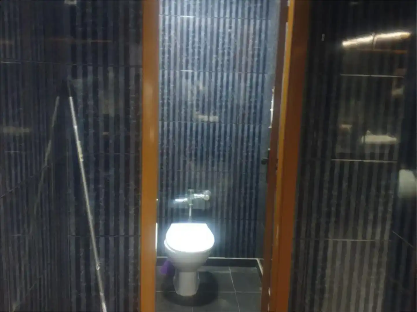Badezimmer von Geschaftsraum zur Miete in Ourense Capital  mit Klimaanlage und Möbliert