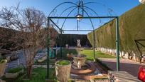 Jardí de Casa o xalet en venda en Peligros amb Terrassa i Piscina