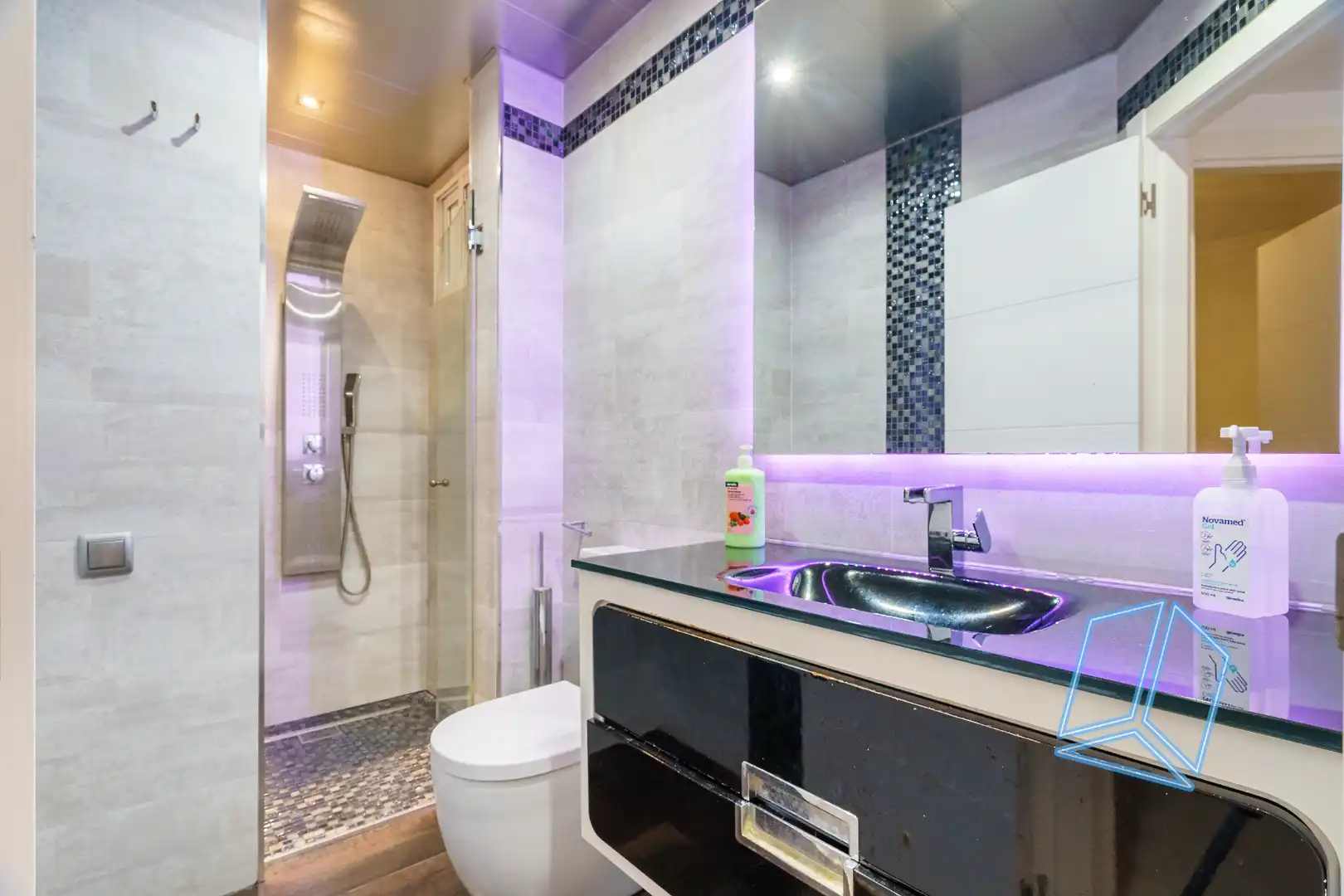Baño de Planta baja en venta en Barcelona con Amueblado y Horno