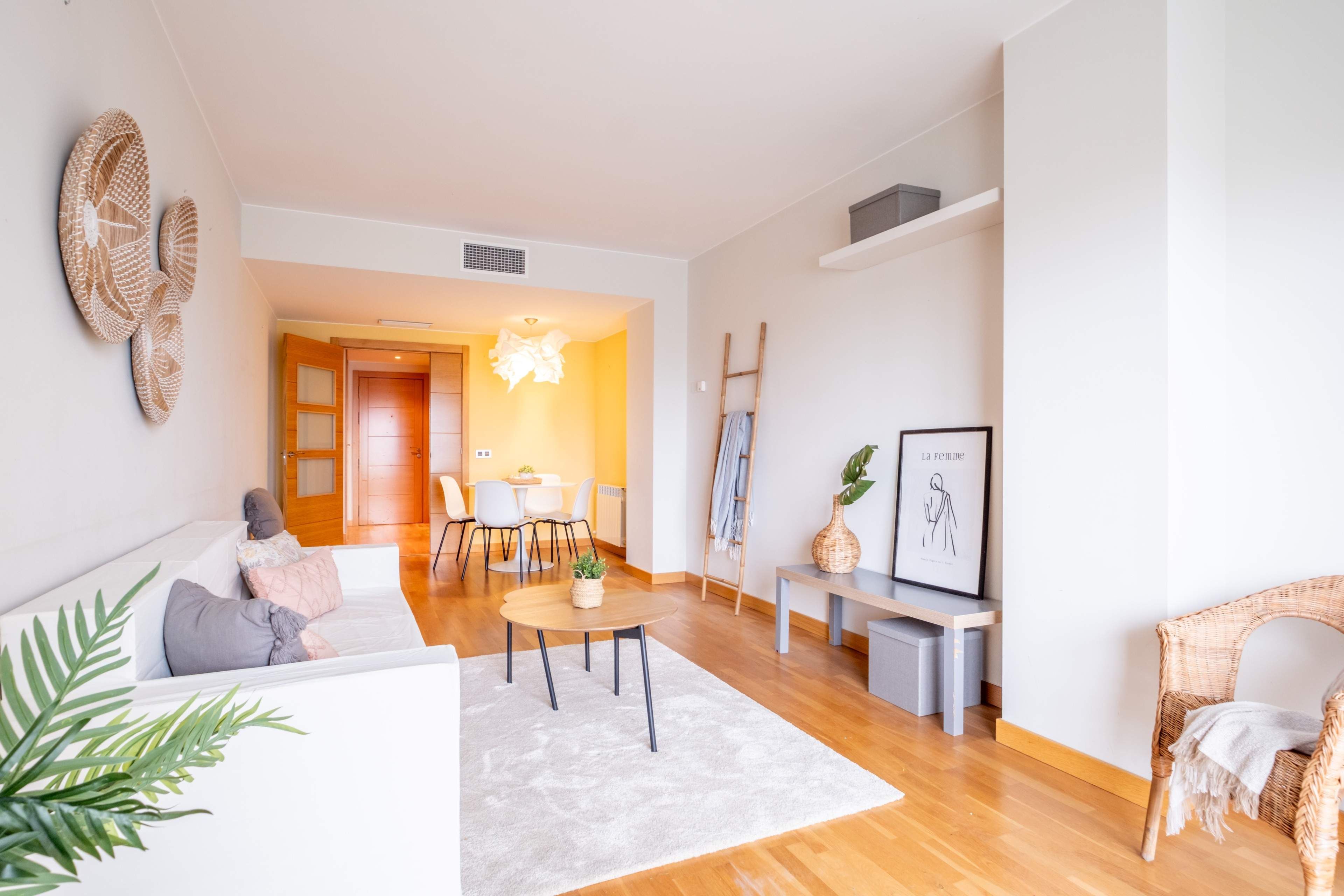 Sala d'estar de Pis en venda en  Zaragoza Capital amb Calefacció, Terrassa i Traster