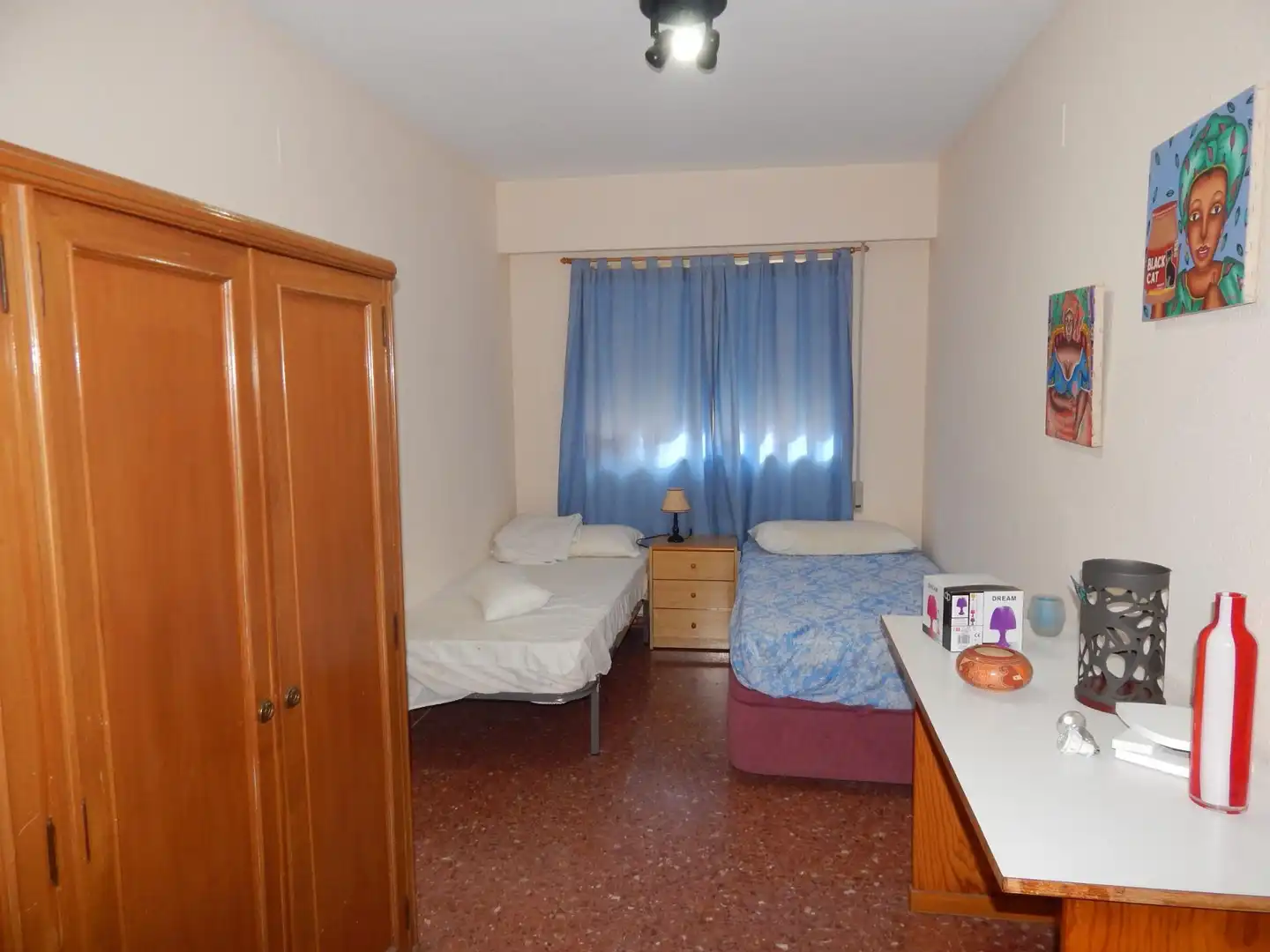 Bedroom of Flat for sale in Valencia  with Air Conditioner and Balcony
