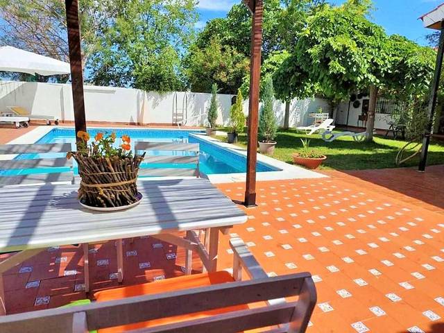 Edificio en Venta en Montijo