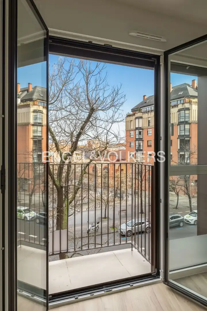 Balcony of Flat for rent in Madrid  with Air Conditioner, Heating and Private garden