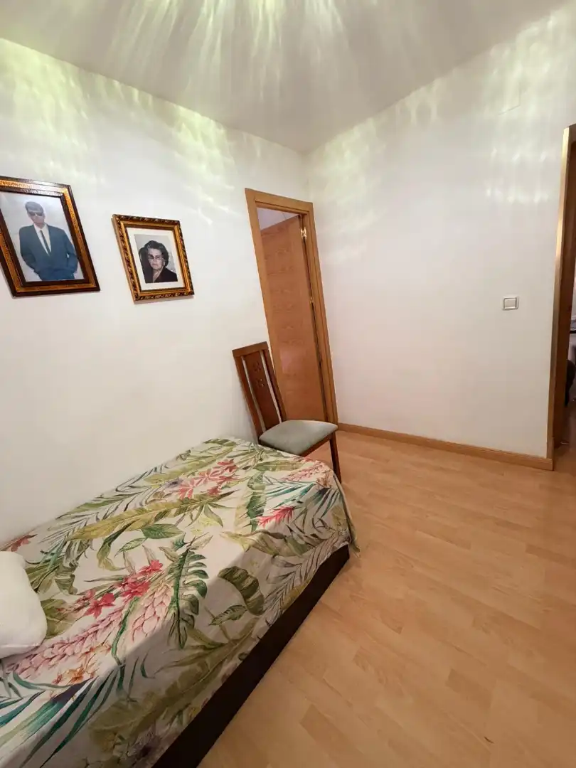 Bedroom of Flat for sale in Madrid  with Air Conditioner, Heating and Storage room