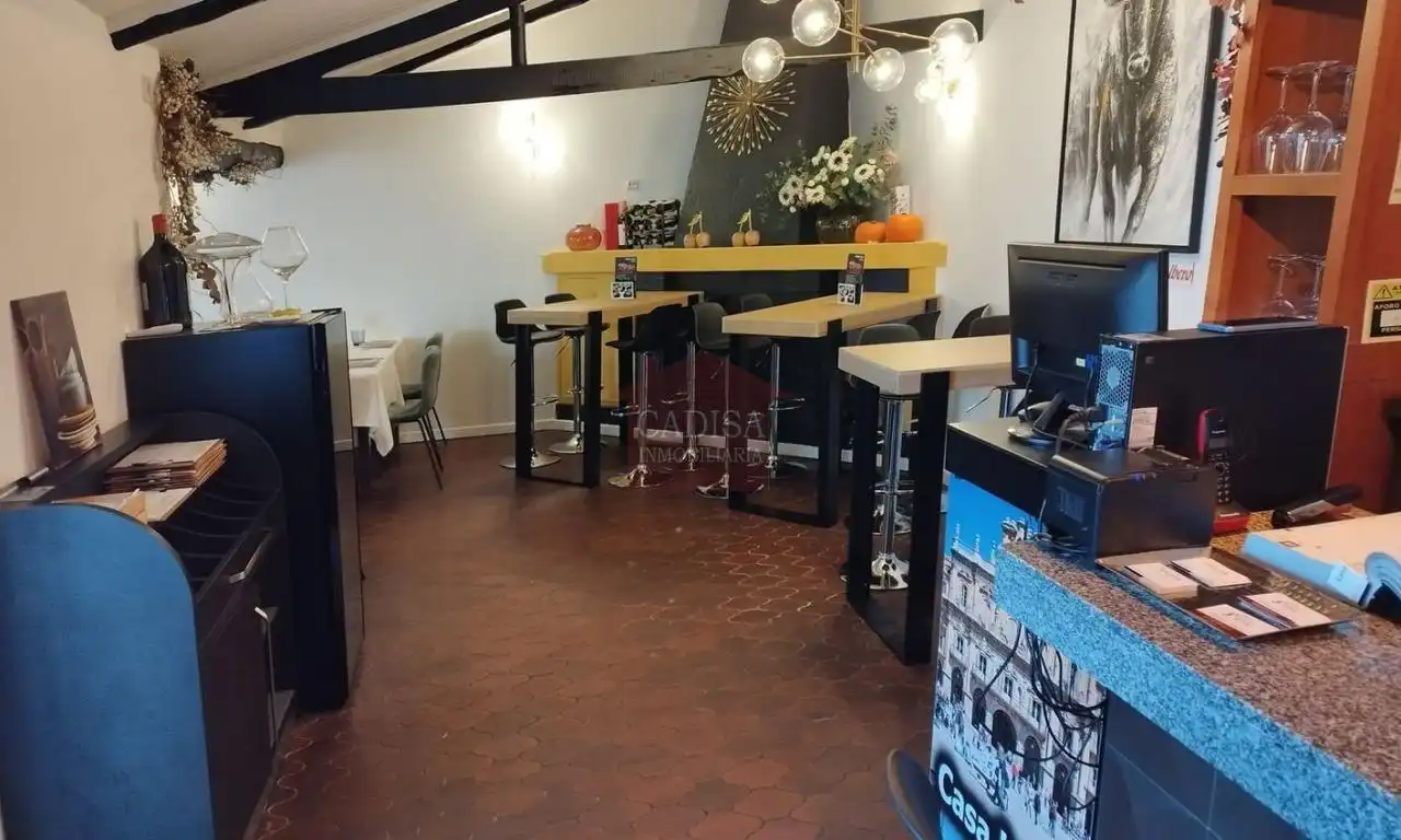 Local comercial en traspàs a San José - Parador - Zurguén