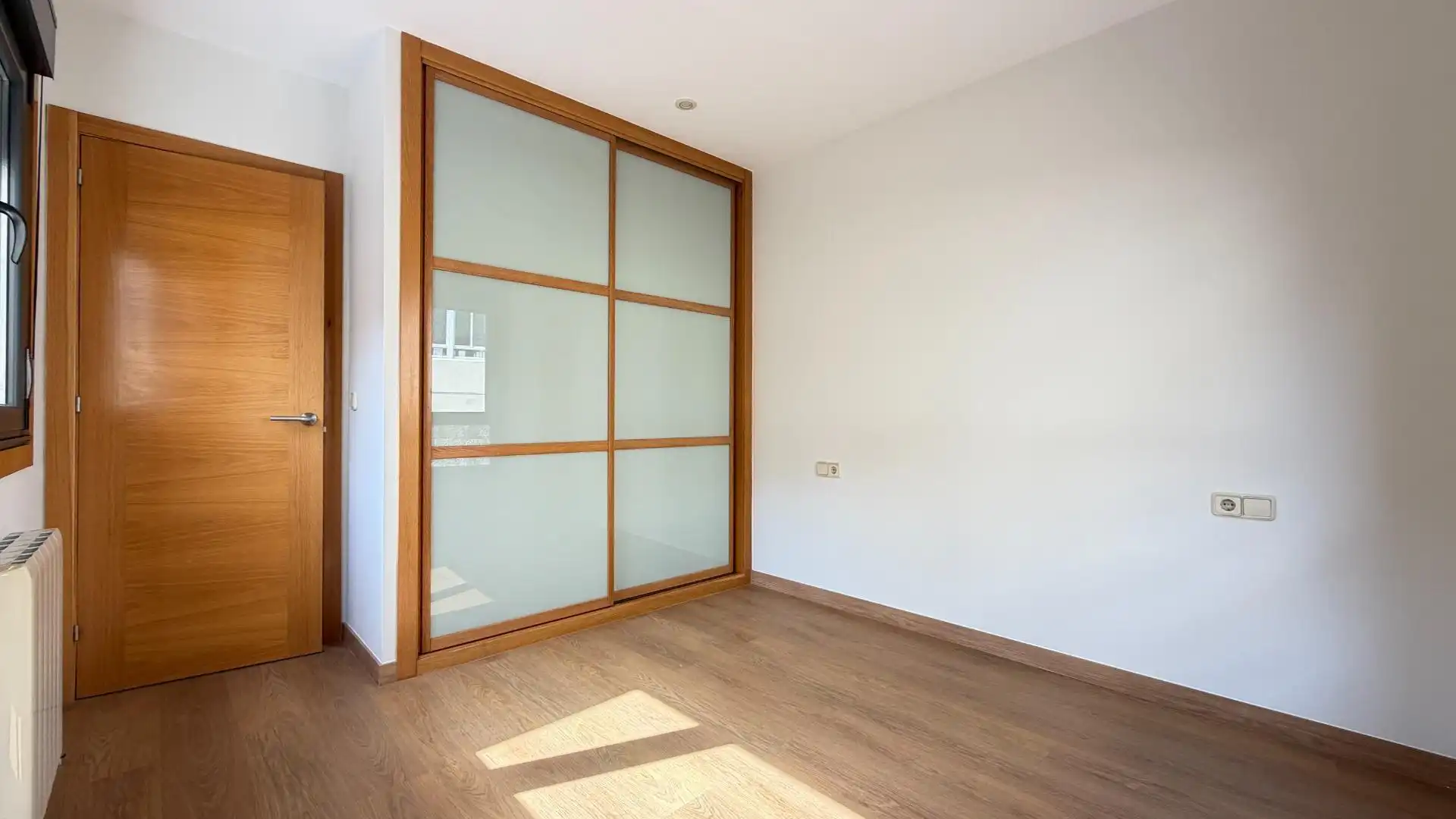 Bedroom of Flat for sale in Vigo   with Heating