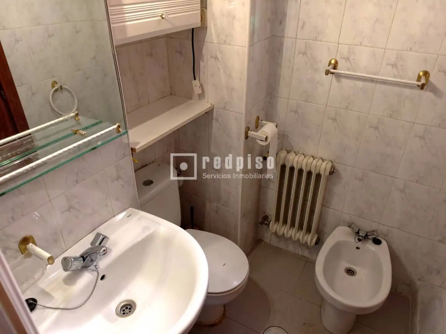 Bathroom of Flat for sale in Madrid  with Air Conditioner, Heating and Parquet flooring