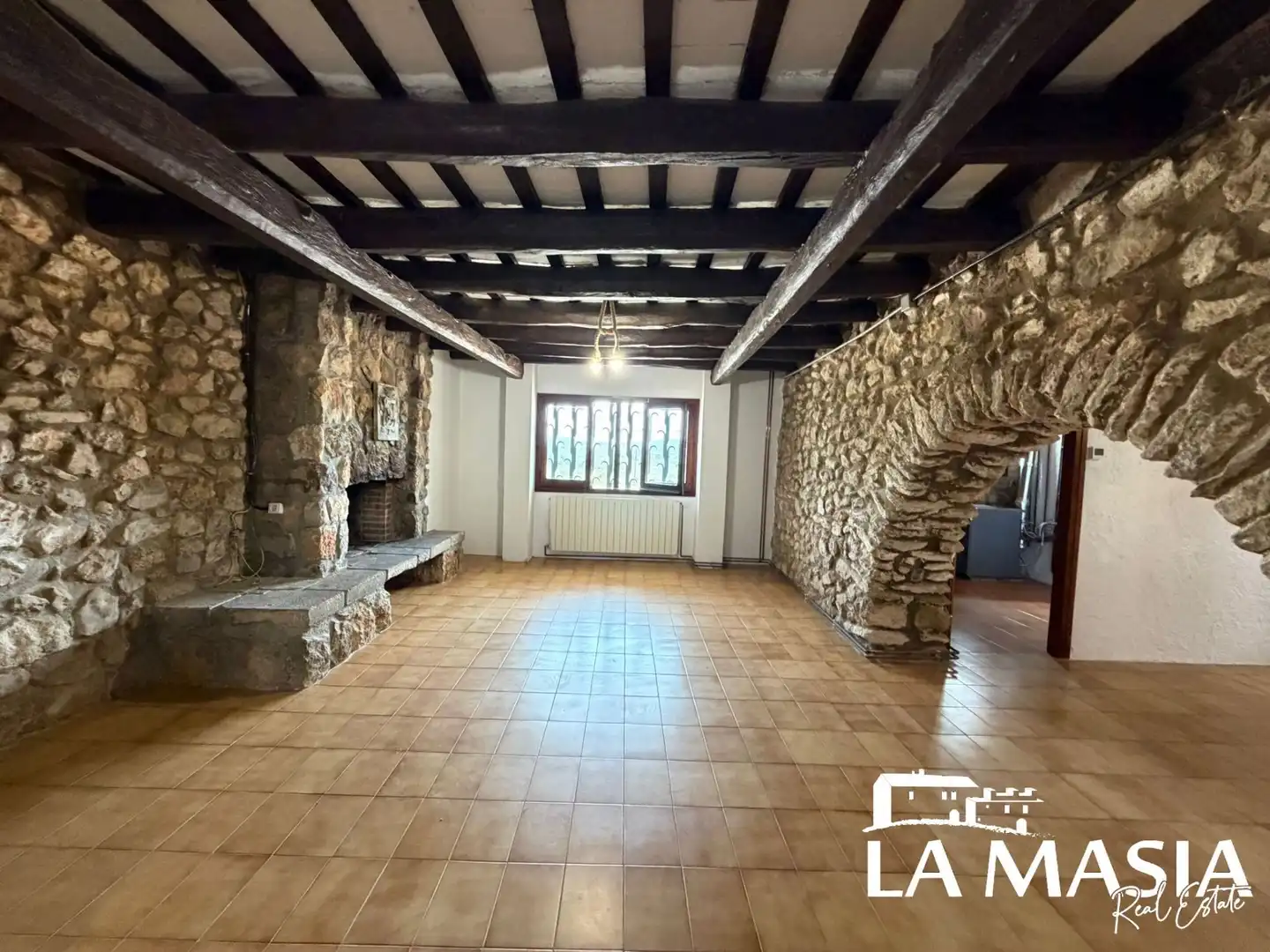 Sala de estar de Finca rústica de alquiler en Canyelles con Aire acondicionado, Calefacción y Trastero