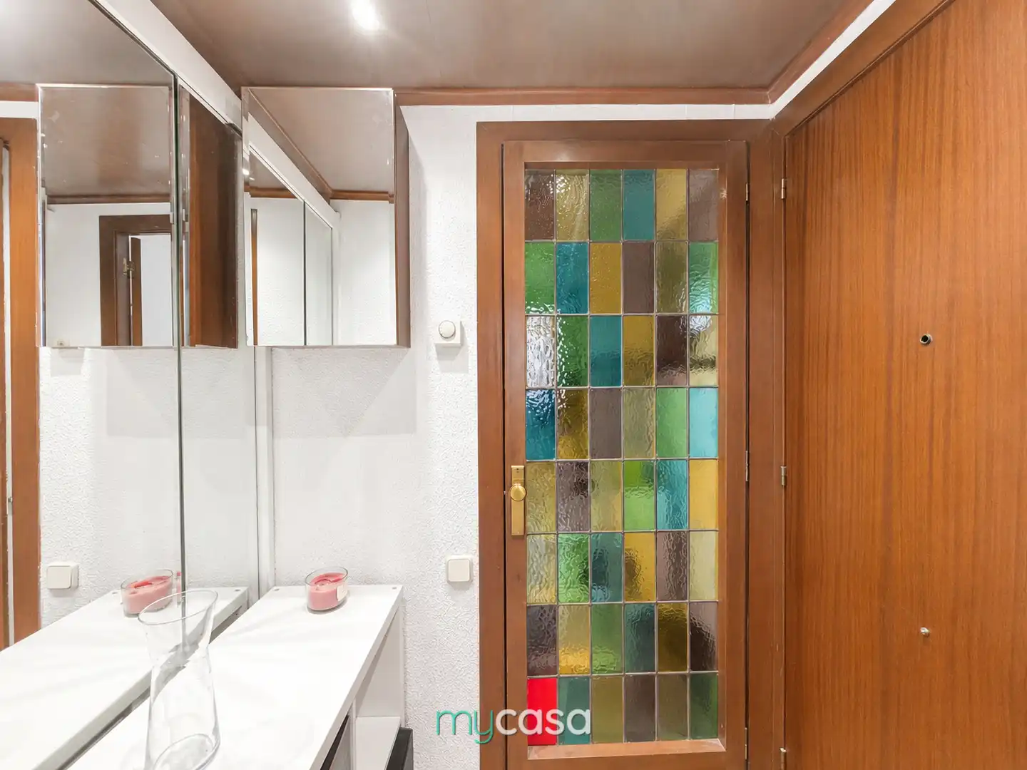 Badezimmer von Wohnung zum Verkauf in Barcelona mit Klimaanlage, Heizung und Parkett