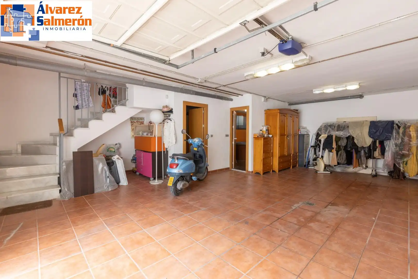 Casa adosada en venta en Granada con Aire acondicionado, Calefacción y Balcón