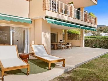 Erdgeschosswohnung mit Pool zum Verkauf in Nueva Andalucía