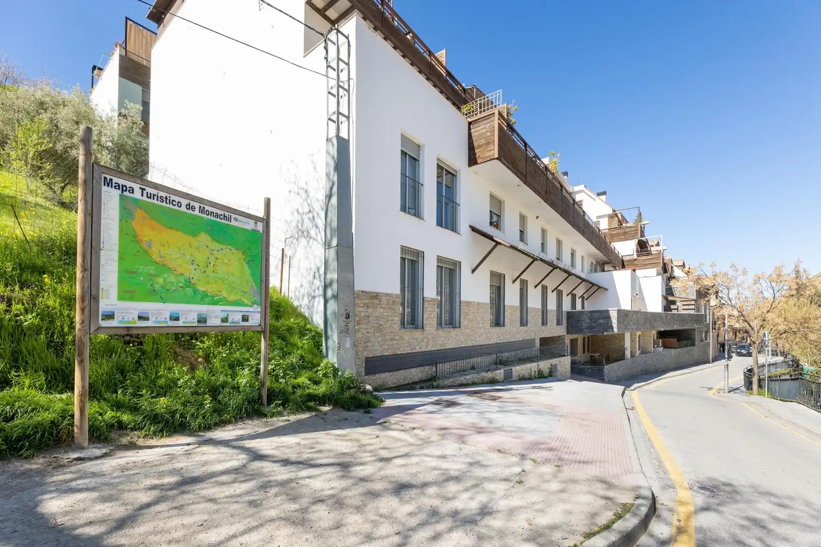 Vista exterior de Piso en venta en Monachil con Aire acondicionado, Calefacción y Terraza