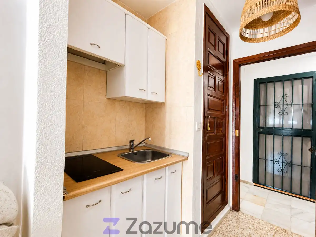 Cocina de Apartamento de alquiler en Vélez-Málaga con Terraza, Piscina y Amueblado