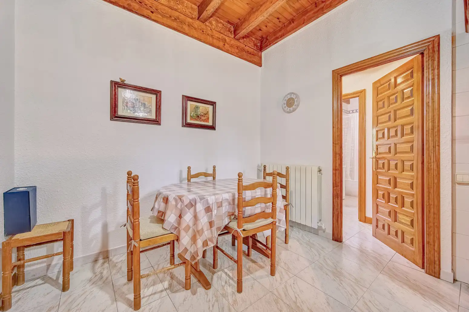 Esszimmer von Haus oder Chalet zum Verkauf in Aranguren mit Klimaanlage, Heizung und Privatgarten