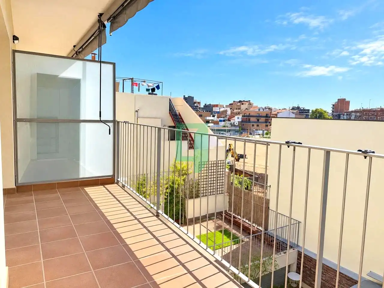 Flat with lift for sale in calle de la Camèlia, imagen 2