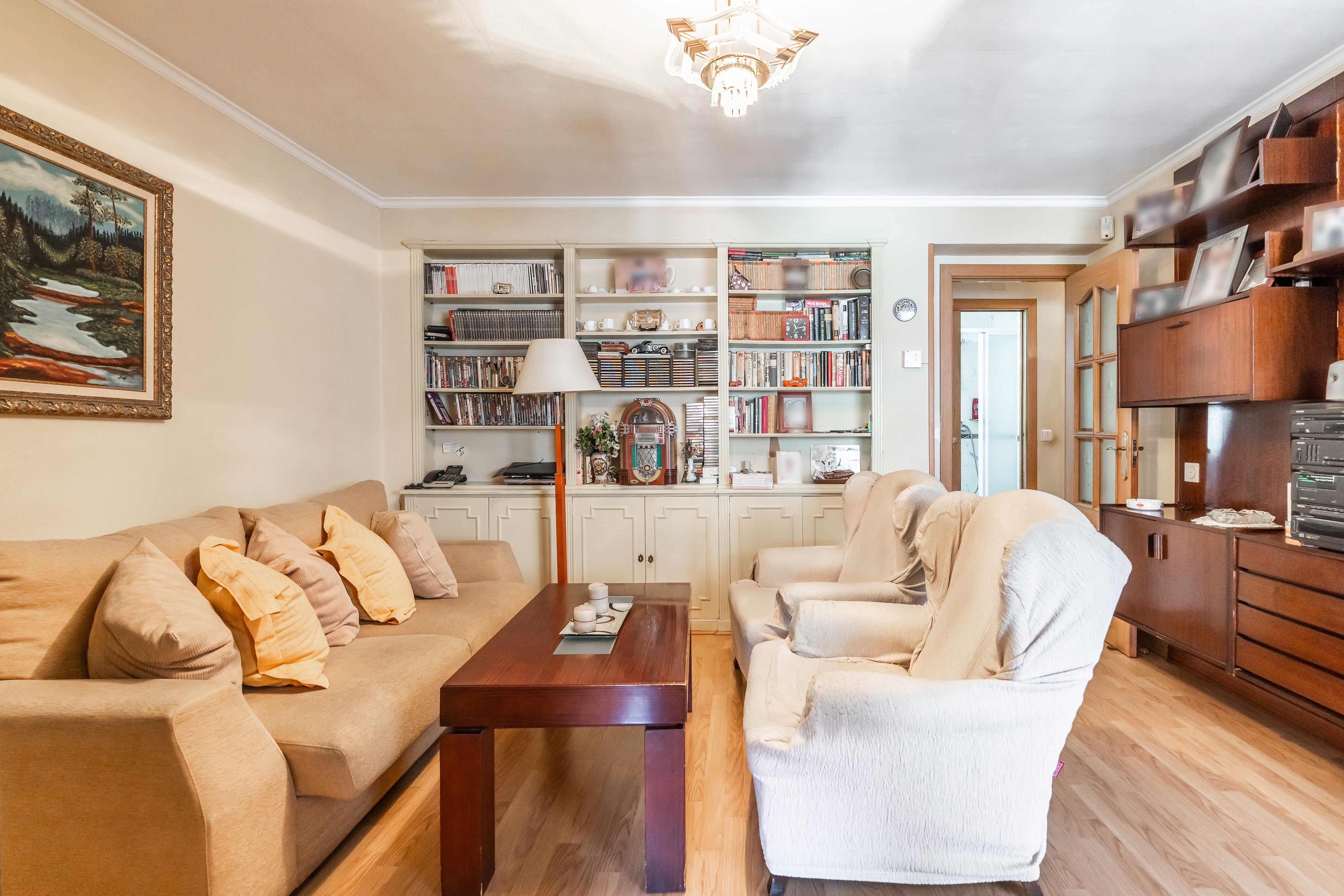 Living room of Flat for sale in  Madrid Capital  with Heating and Terrace