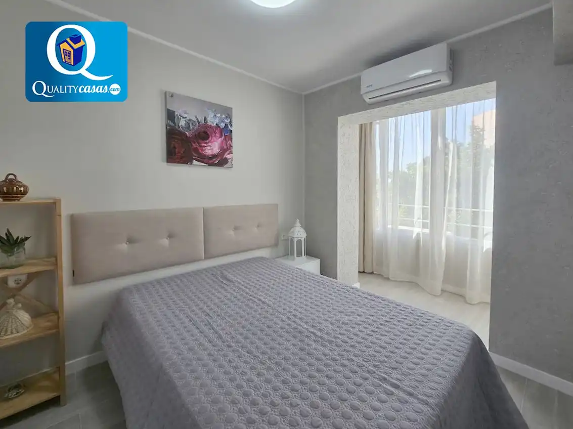 Habitación de Apartamento en venta en Alicante / Alacant con Aire acondicionado