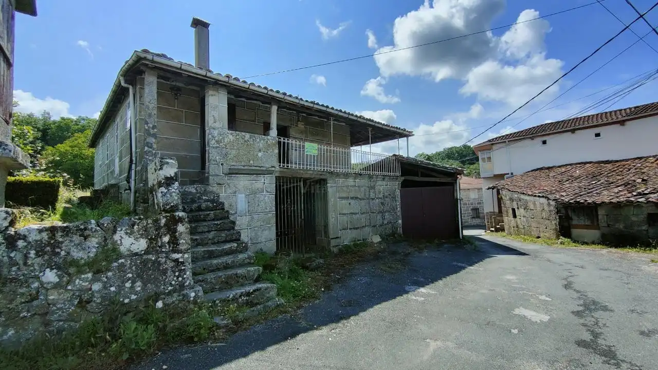 Casa rústica con terraza en venta en Esgos