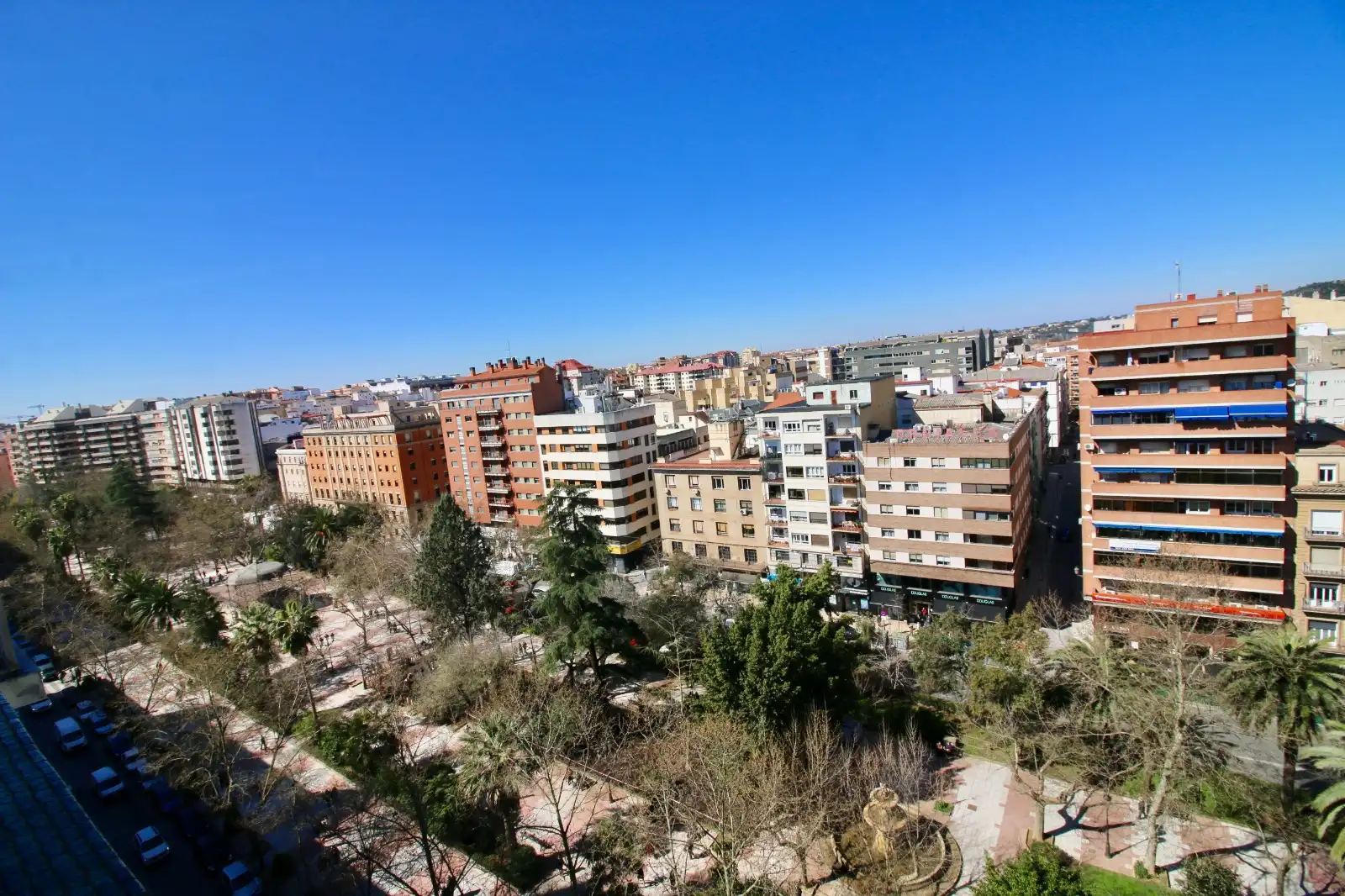 Vista exterior de Oficina en venta en Cáceres con Aire acondicionado y Calefacción