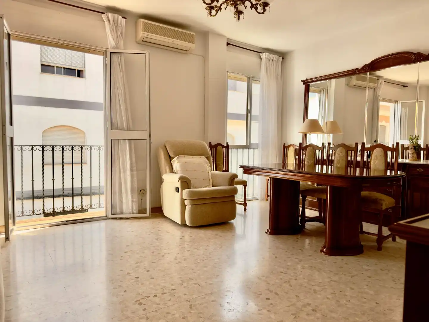 Casa en venda a Lora del Río, imagen 2