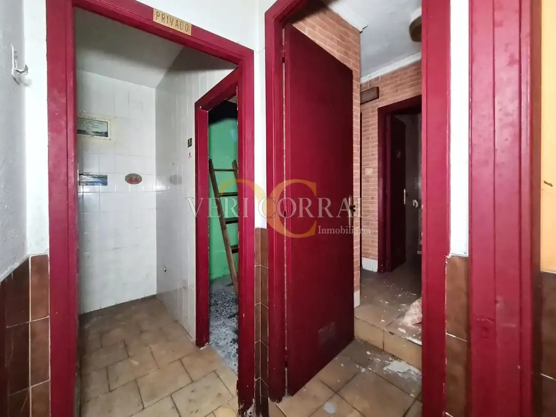 Business premises for sale in Avenida de la Constitución, imagen 36