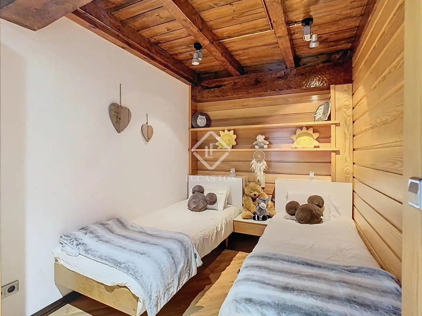 Habitación de Piso en venta en Ordino con Calefacción, Parquet y Terraza
