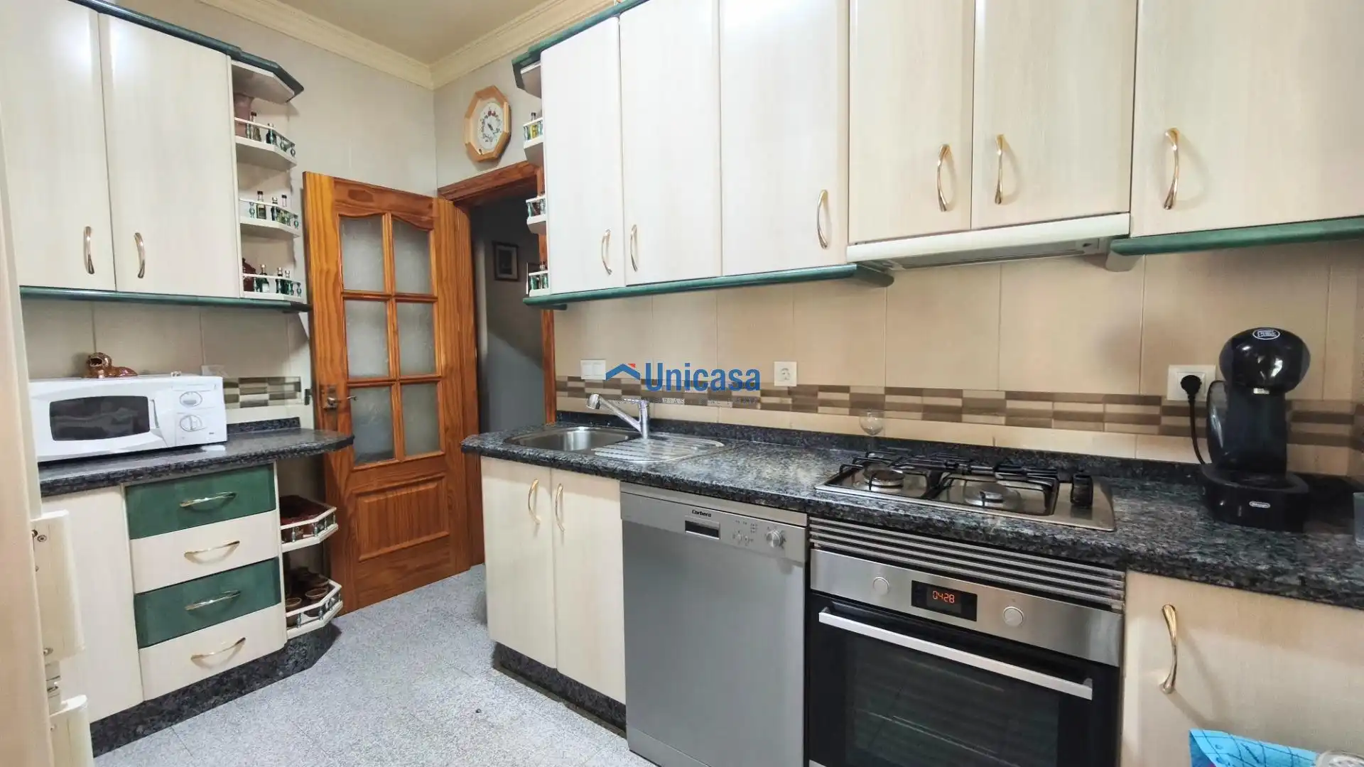Kitchen of Houses for sale in Málaga
