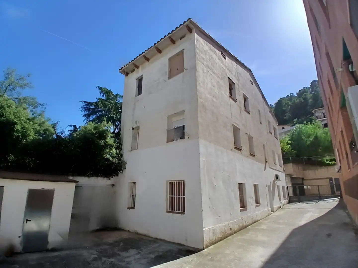 Vista exterior de Piso en venta en Vallirana con Trastero y Horno
