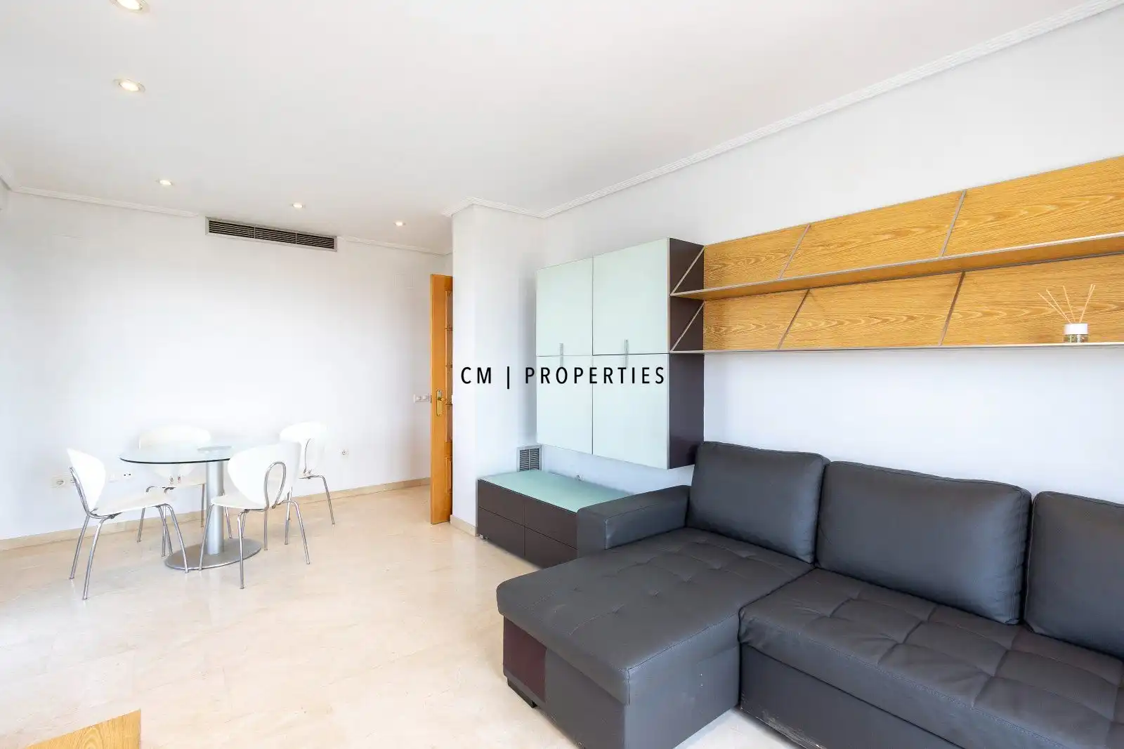 Exterior view of Flat for rent in Valencia  with Air Conditioner, Heating and Terrace