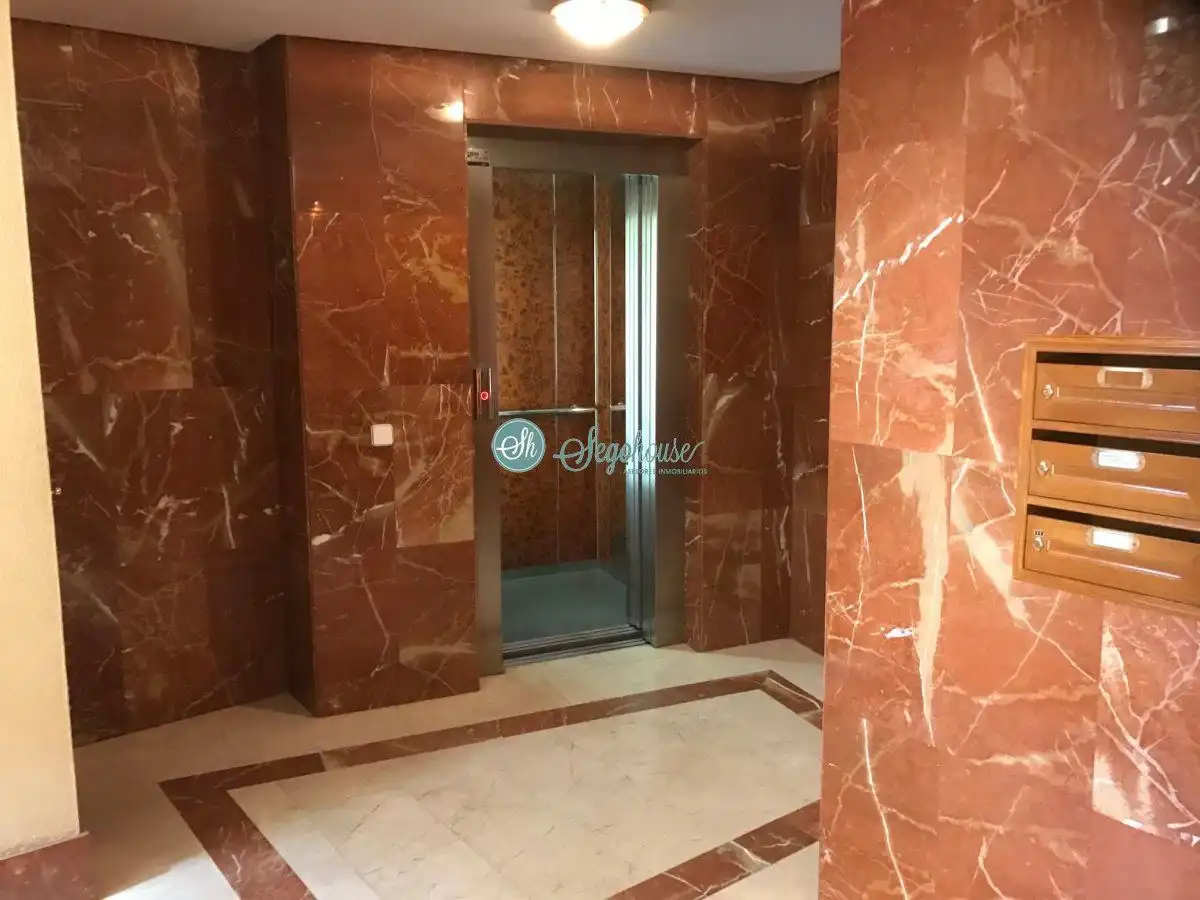 Pis en venda en Segovia amb Calefacció, Parquet i Terrassa