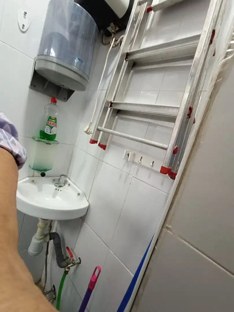 Badezimmer von Geschaftsraum zur Miete in El Puerto de Santa María mit Möbliert