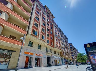 Pis amb ascensor en venda a Pamplona-Iruña - Avenida Carlos III