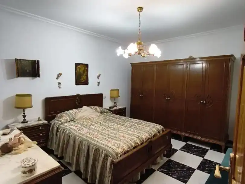 Habitación de Casa adosada en venta en Almagro con Trastero y Balcón