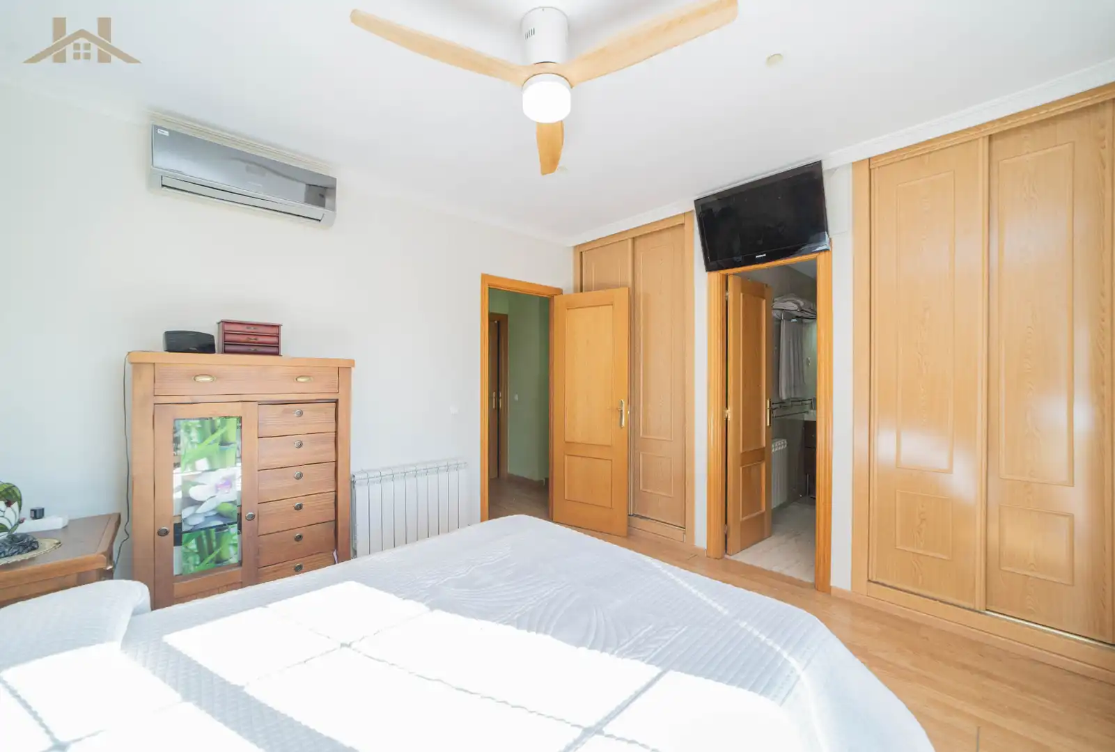 Bedroom of Detached homes for sale in Navalcarnero  with Air Conditioner, Heating and Private garden