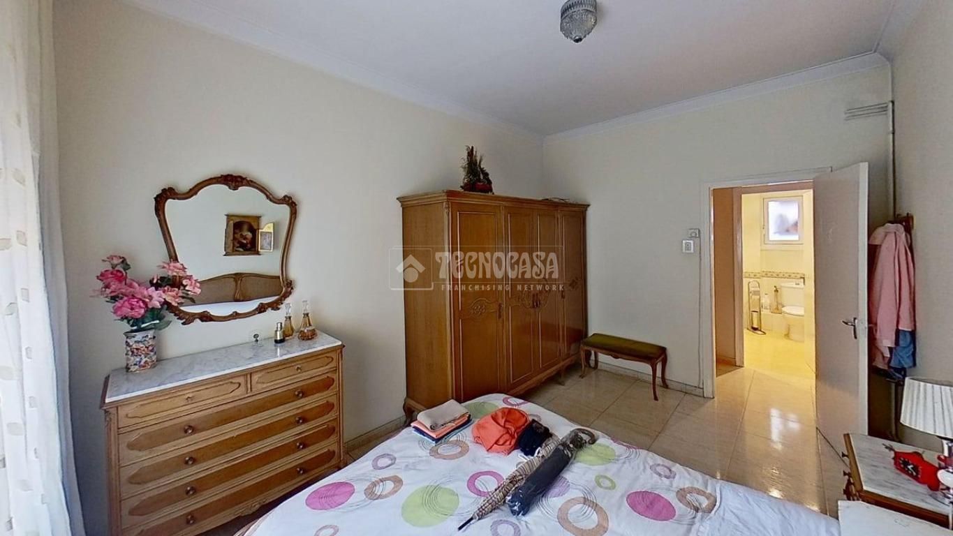 Dormitori de Pis en venda en Manresa amb Aire condicionat i Balcó